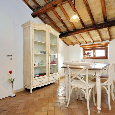 Piazza Mattei Elegant Apartment | Romeloft ภายนอก รูปภาพ